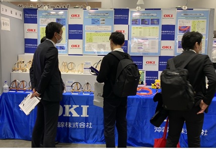 OKI電線ブースの様子